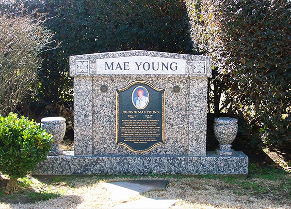 mae young grave